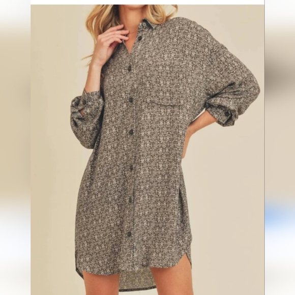 DRESS FORUM Piper Button down shirt dreas. White/black printed. Size medium NWT - Picture 3 of 15